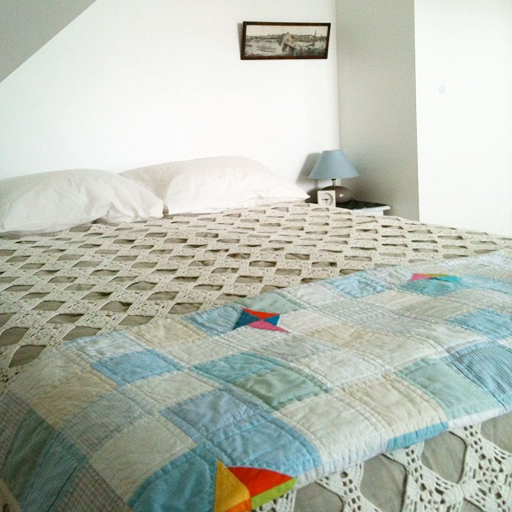 Cocktails on the Beach, Dickens House