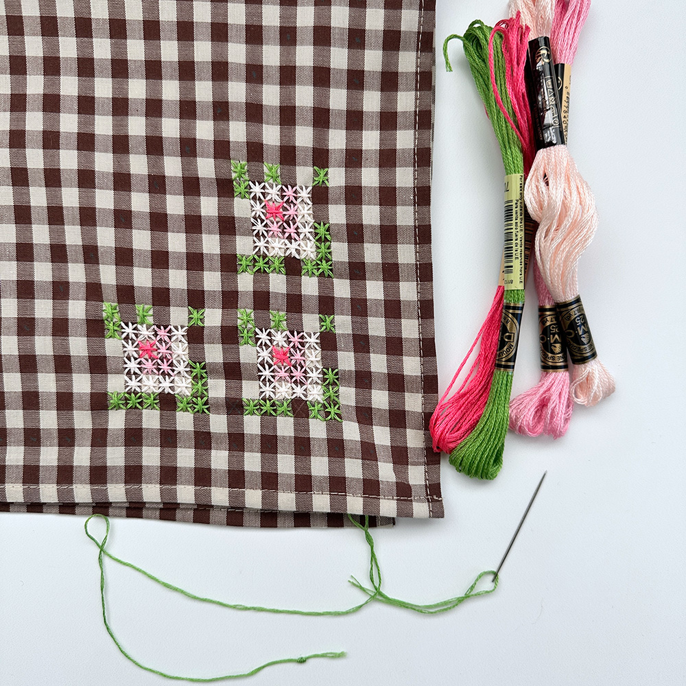 Chicken Scratch embroidered Bandana with Blair Stocker and Creativebug